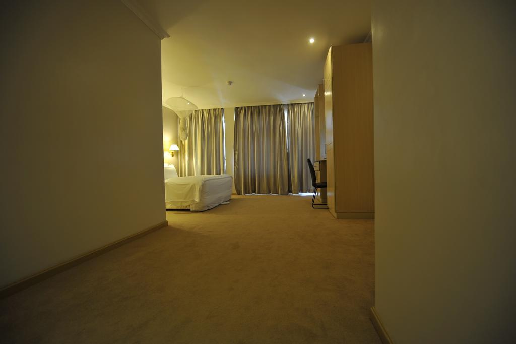 Gloria Hotel Kigali Bagian luar foto