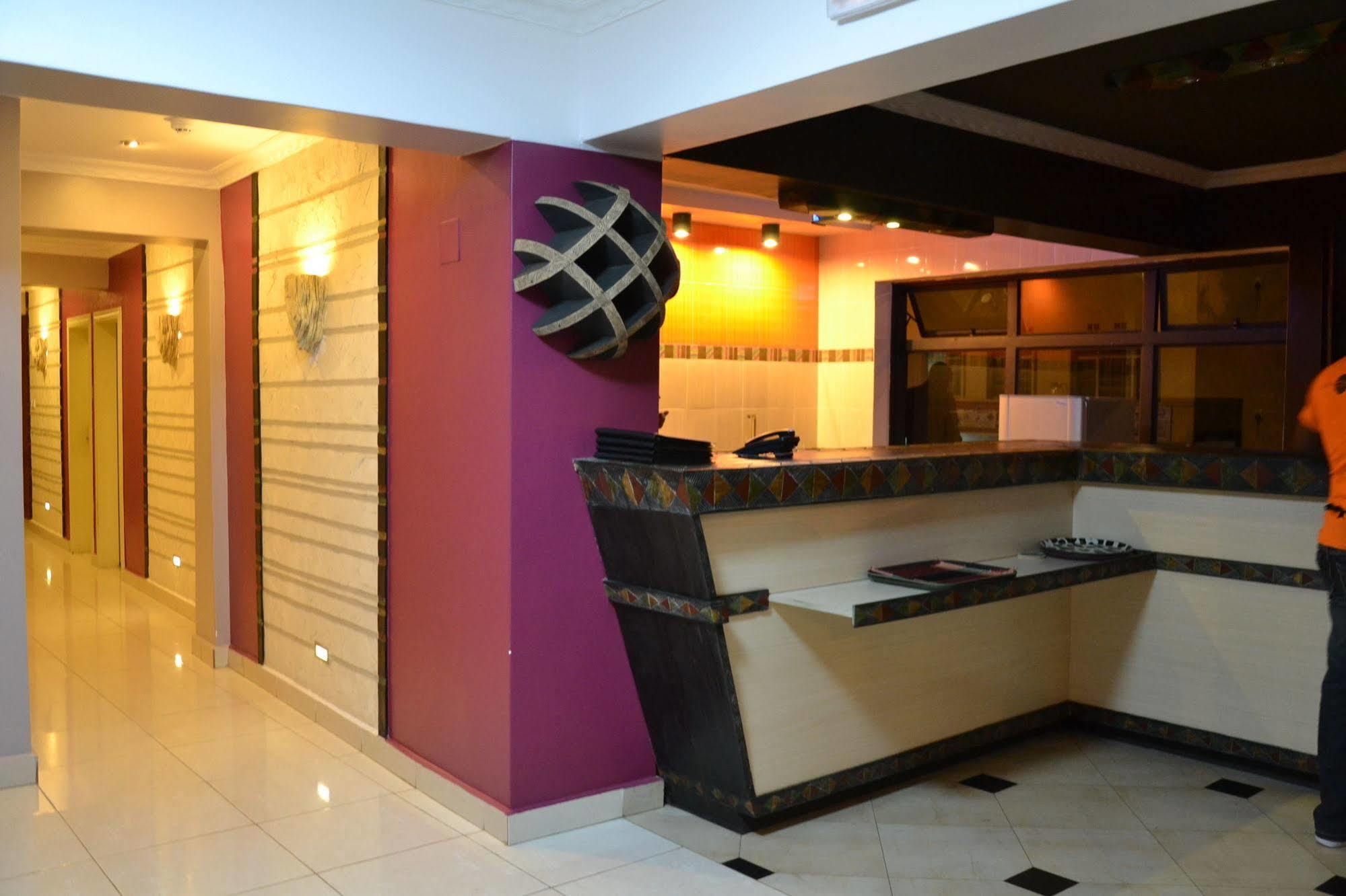 Gloria Hotel Kigali Bagian luar foto